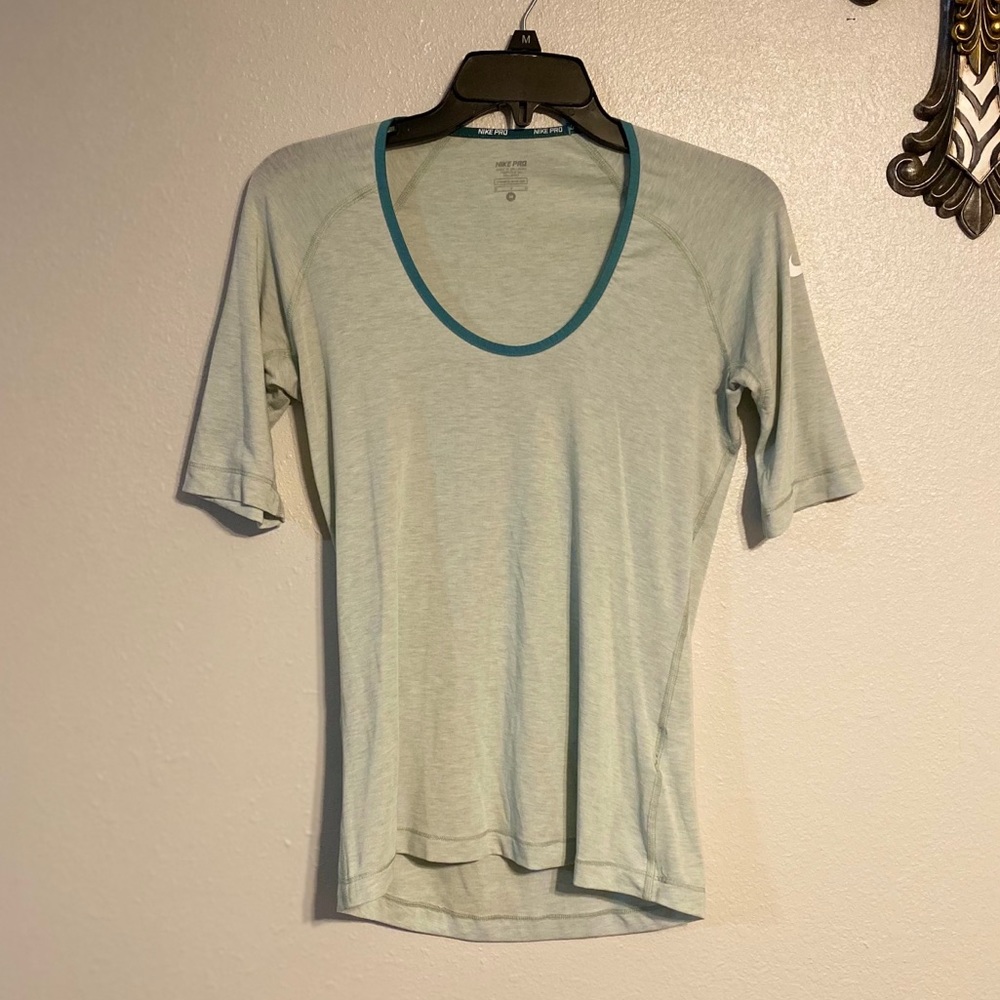2 for $10 🌷 Bundle and Save!!! Nike shirt